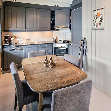 Vakantiehuis 2 Bedroom Stunning In *